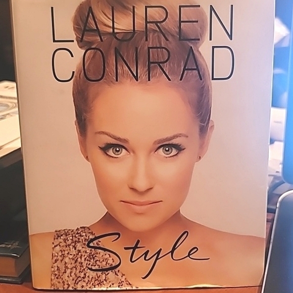 LAUREN CONRAD STYLE COFFEE TABLE BOOK - Picture 1 of 6